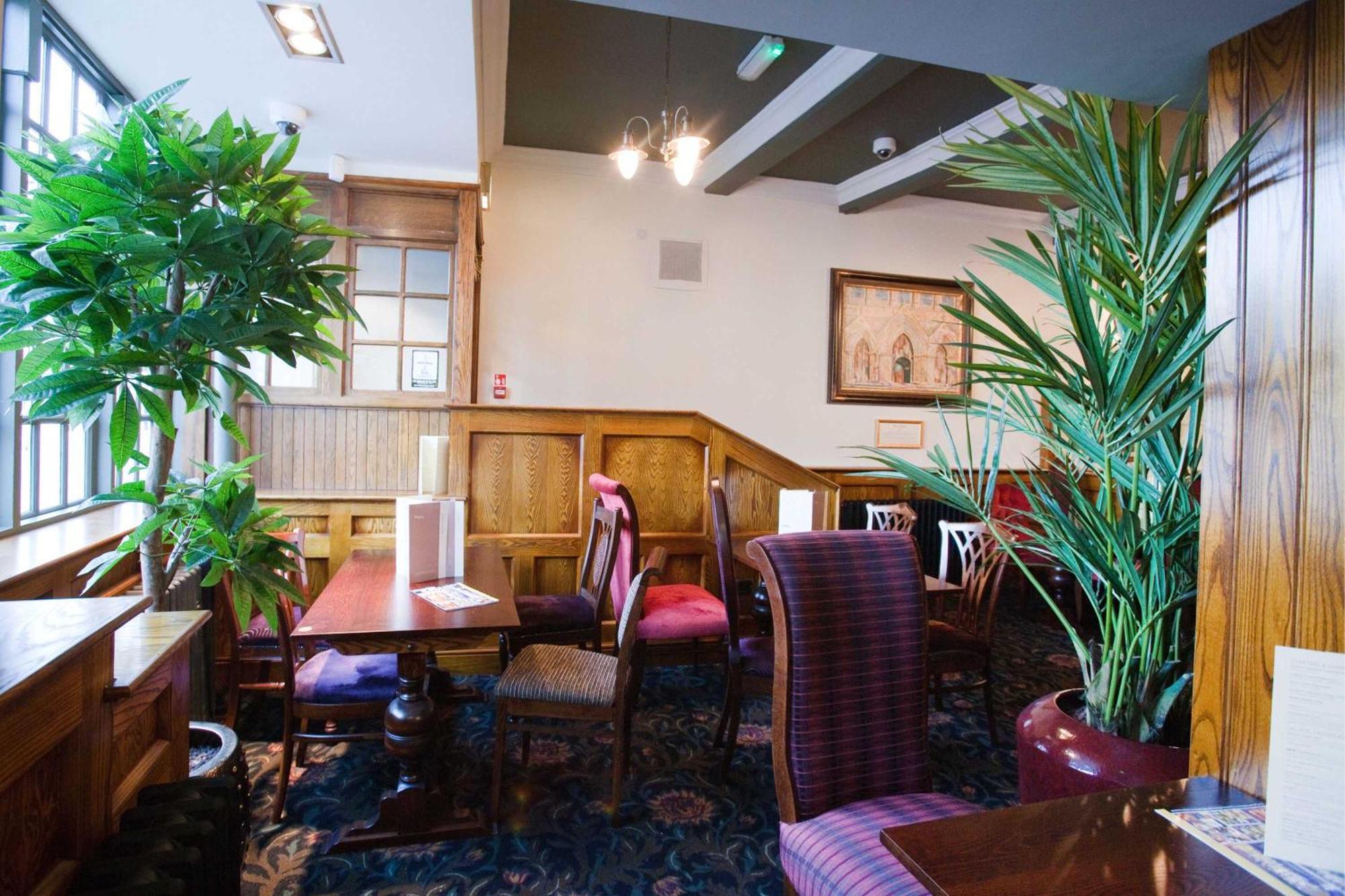 The Unicorn Hotel Wetherspoon ريبون المظهر الخارجي الصورة