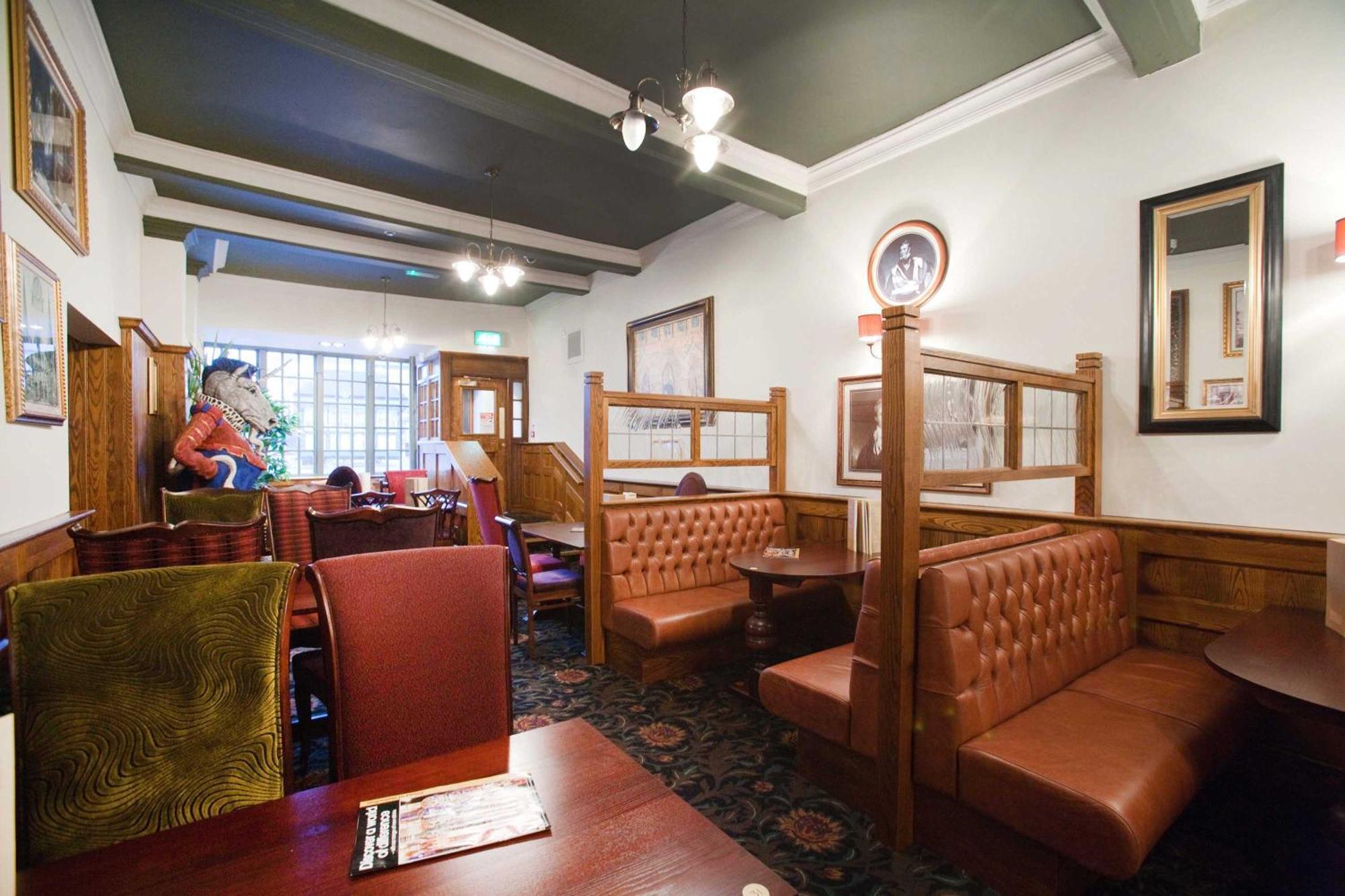 The Unicorn Hotel Wetherspoon ريبون المظهر الخارجي الصورة