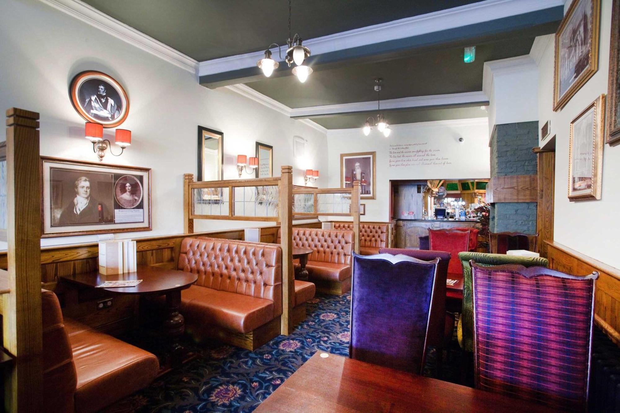 The Unicorn Hotel Wetherspoon ريبون المظهر الخارجي الصورة