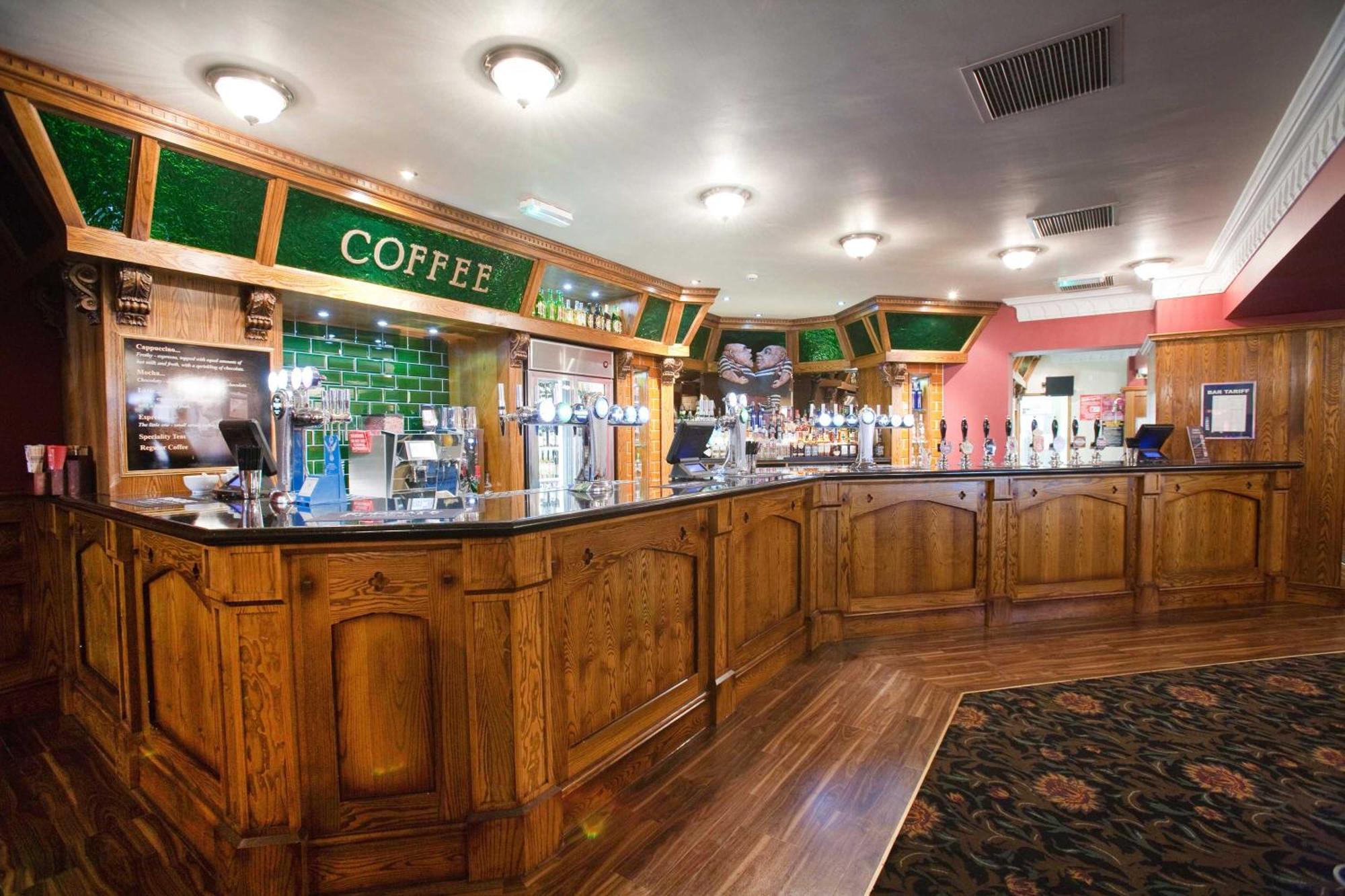 The Unicorn Hotel Wetherspoon ريبون المظهر الخارجي الصورة