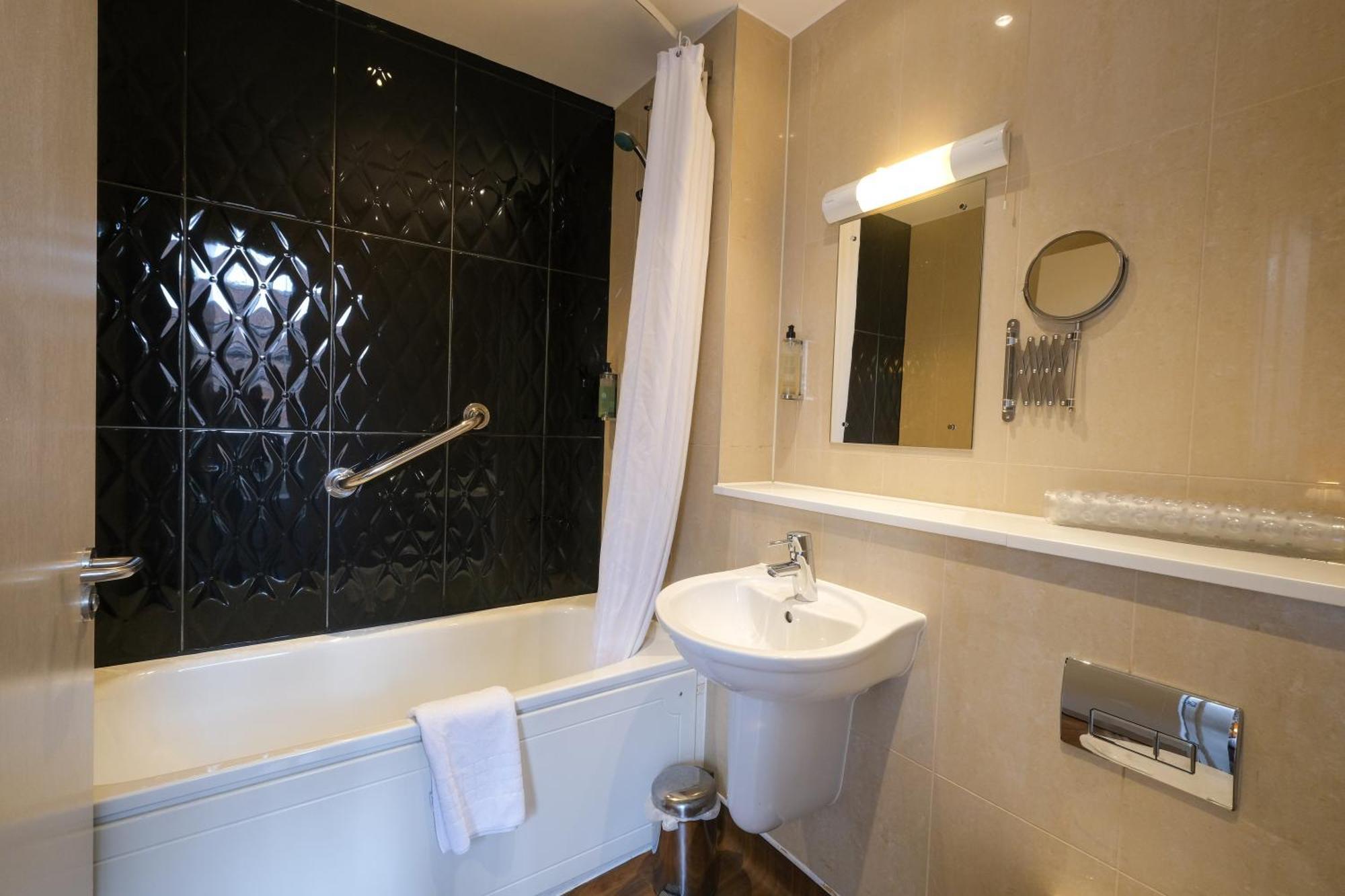 The Unicorn Hotel Wetherspoon ريبون المظهر الخارجي الصورة