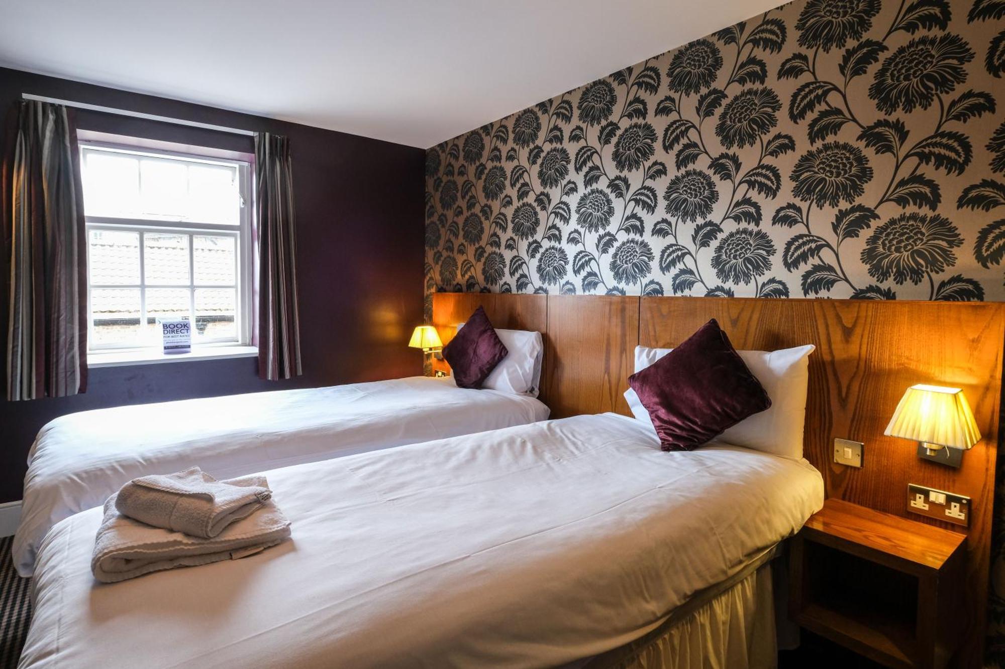 The Unicorn Hotel Wetherspoon ريبون المظهر الخارجي الصورة