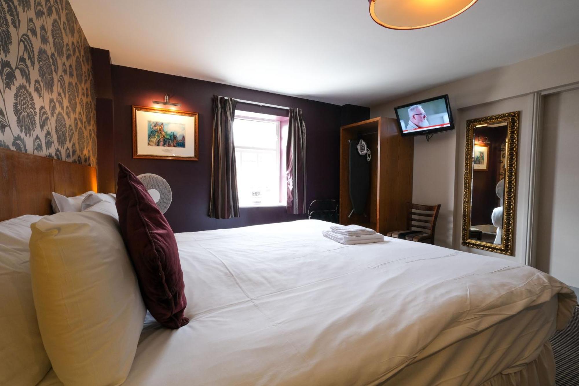 The Unicorn Hotel Wetherspoon ريبون المظهر الخارجي الصورة