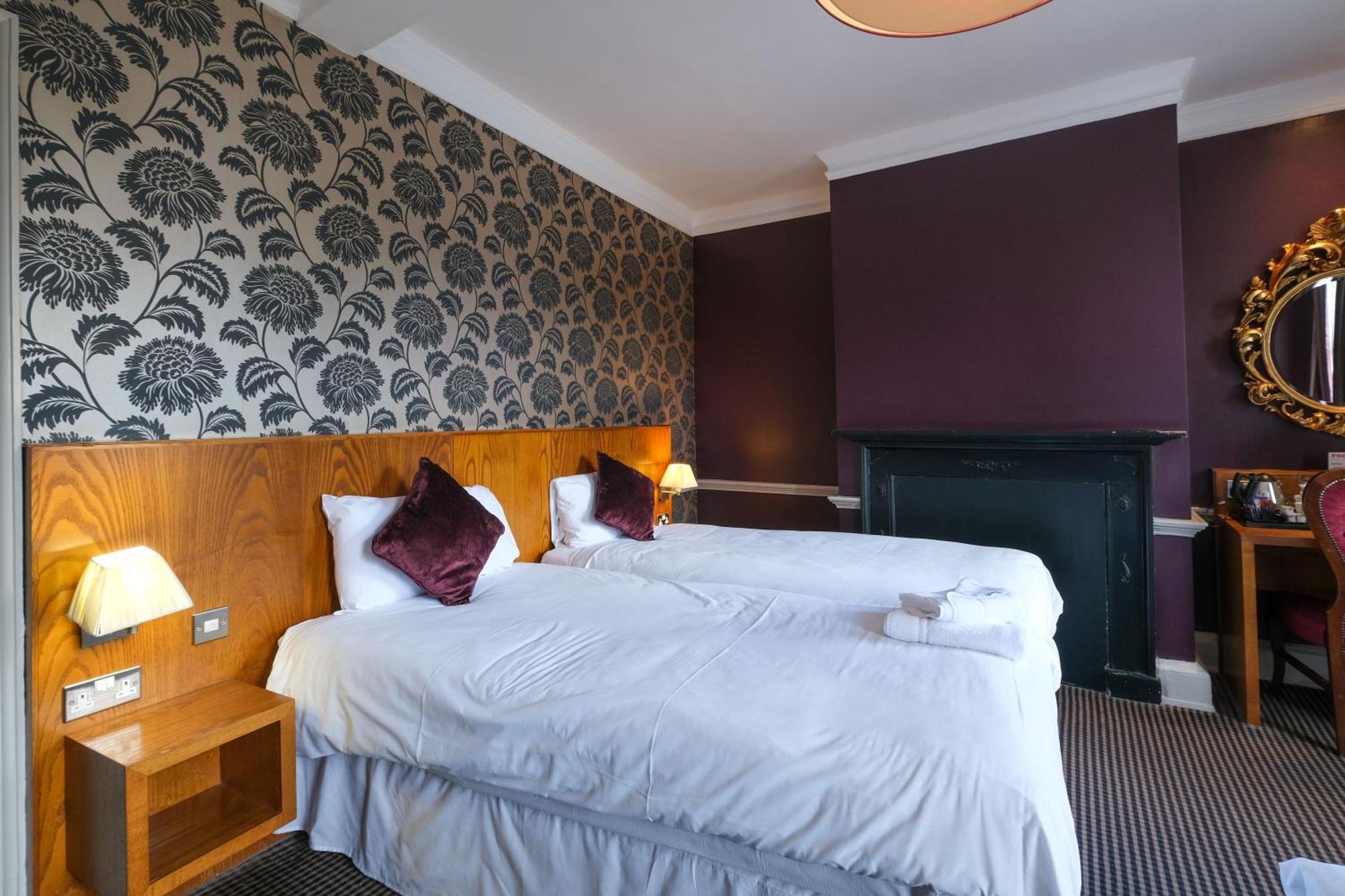 The Unicorn Hotel Wetherspoon ريبون المظهر الخارجي الصورة