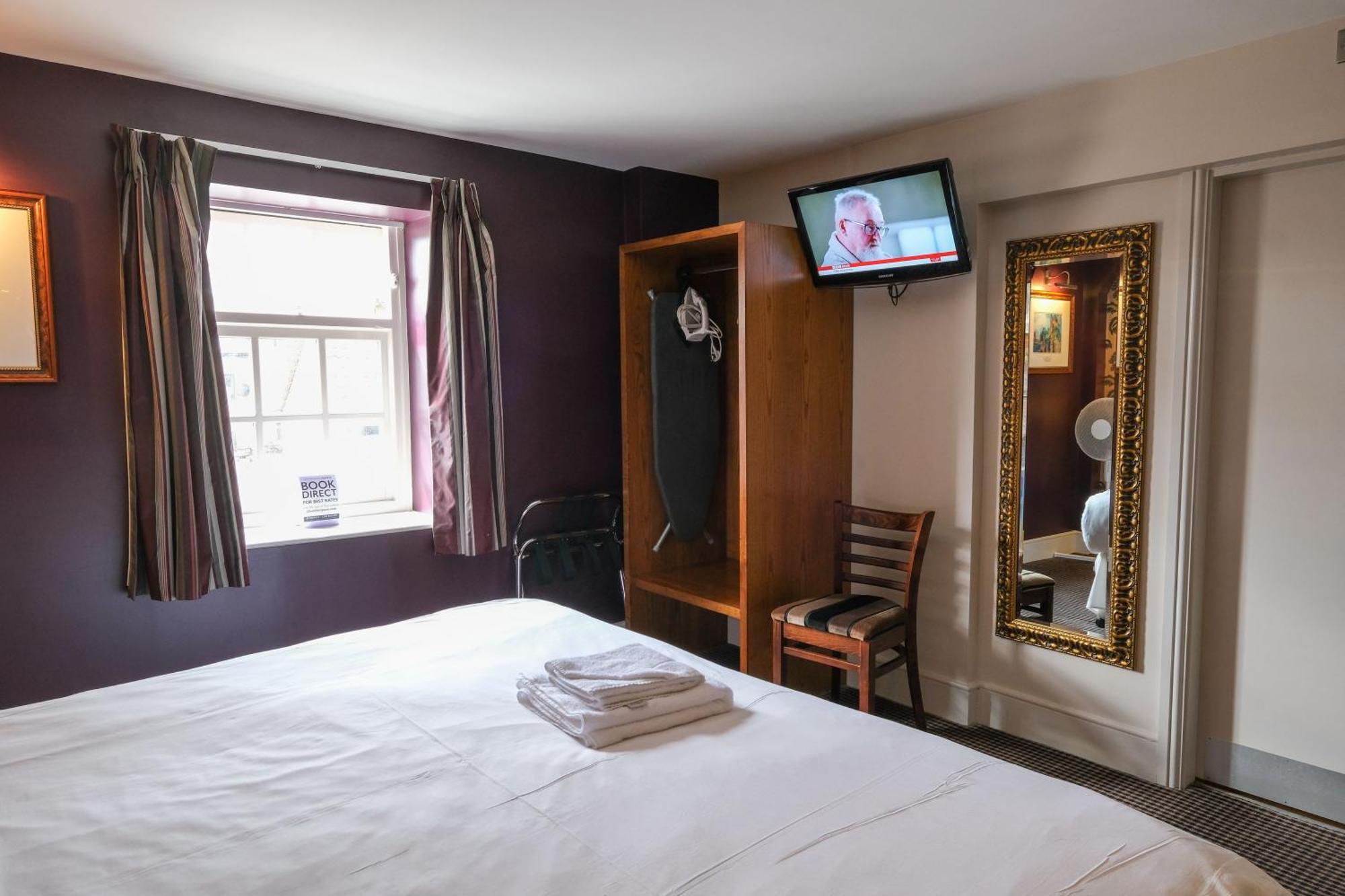 The Unicorn Hotel Wetherspoon ريبون المظهر الخارجي الصورة