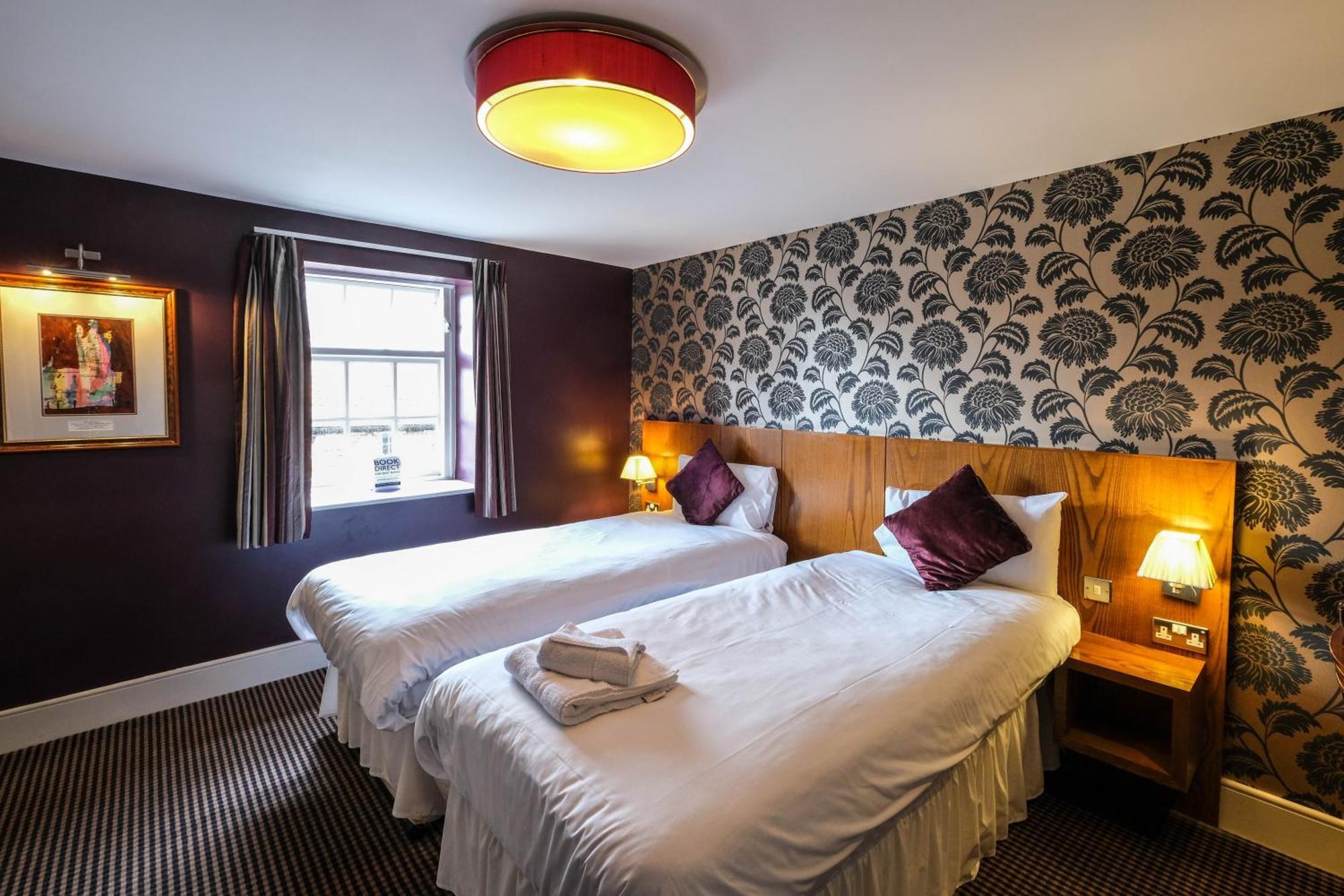 The Unicorn Hotel Wetherspoon ريبون المظهر الخارجي الصورة