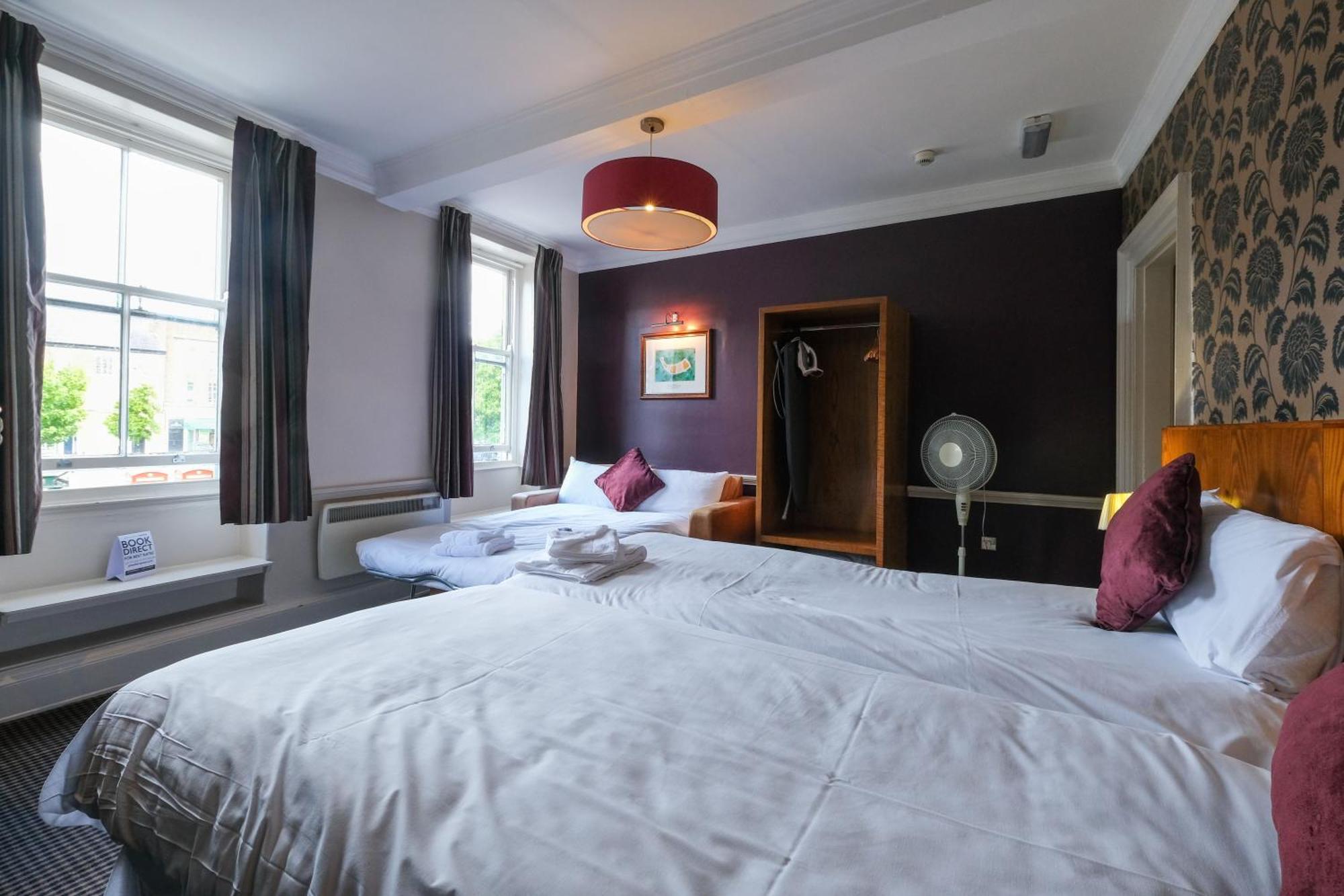 The Unicorn Hotel Wetherspoon ريبون المظهر الخارجي الصورة